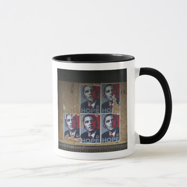 Caneca Obama assina em uma janela fechada de um (Direita)