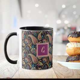 Caneca Olhar Vintage Paisley Preto Roxo Monograma Inicial