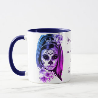 Caneca Ombre roxo e azul da menina do crânio do açúcar