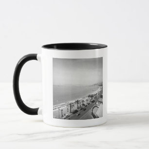 Caneca Opinião complexa do turista no litoral B&W