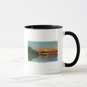 Caneca Opinião de MaineSunset na montanha calva