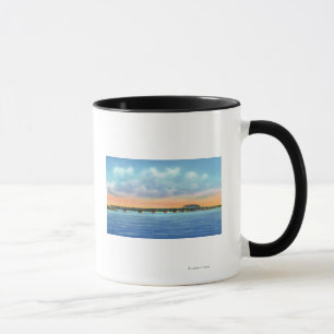 Caneca Opinião distante do lago da ponte nova
