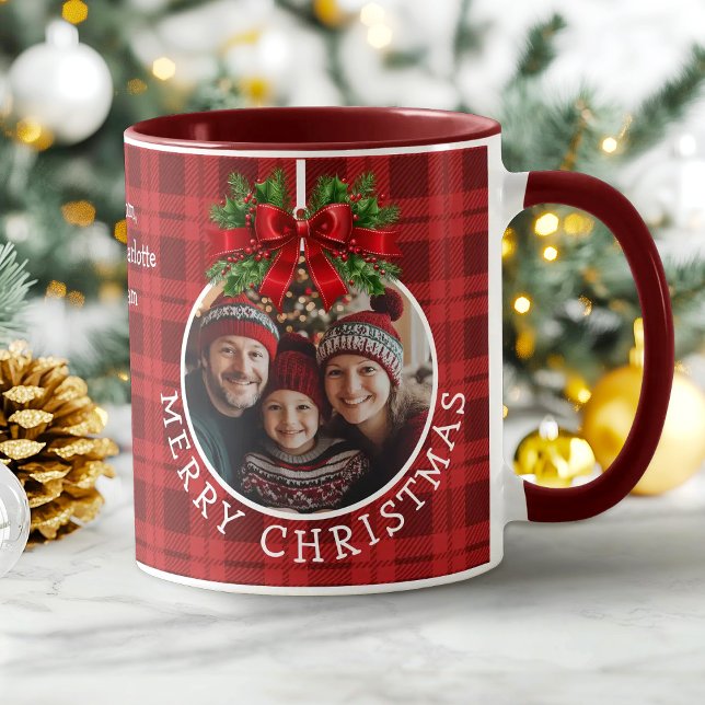 Caneca Ornamento da Bola de Natal Foto Xadrez Vermelha Bu (Christmas Ball Ornament Photo Red Buffalo Plaid Mug)