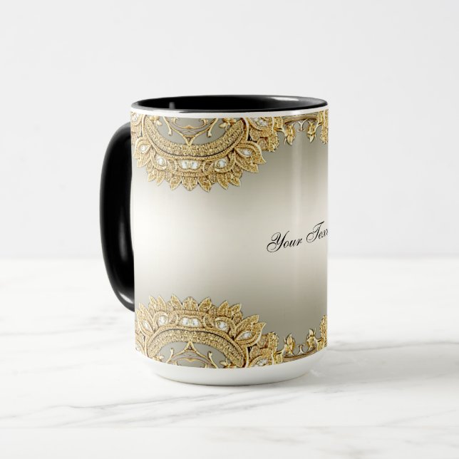 Caneca Ornata Dourada (Frente Esquerda)