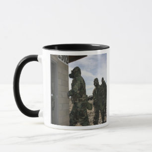 Caneca Os fuzileiros navais e os marinheiros arquivam na