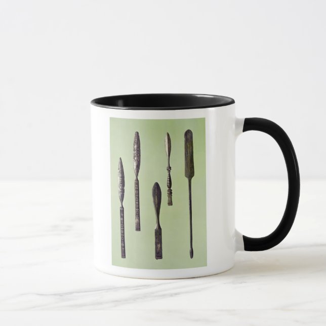Caneca Os instrumentos do oculista, c.270 (Direita)