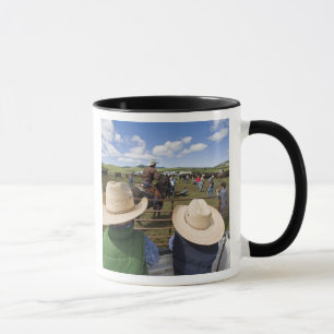 Caneca Os meninos novos recolhem o rancho 2007 de Hughes