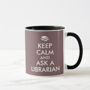 Caneca Os presentes do bibliotecário mantêm a calma par