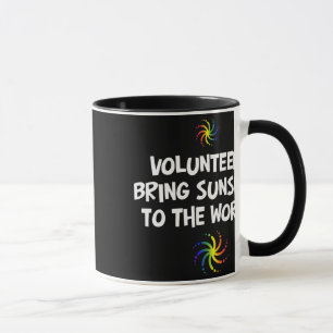 Caneca Os voluntários trazem a luz do sol ao mundo