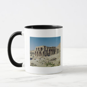 Caneca Osiride figura Ramesses II que flanqueiam as