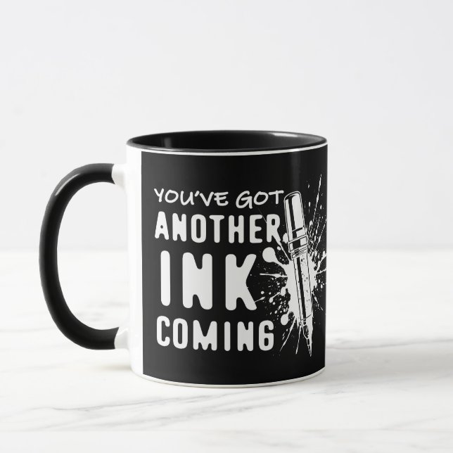 Caneca Outra TINTA Vindo - Engraçada Cotação para Tatuado (Esquerda)