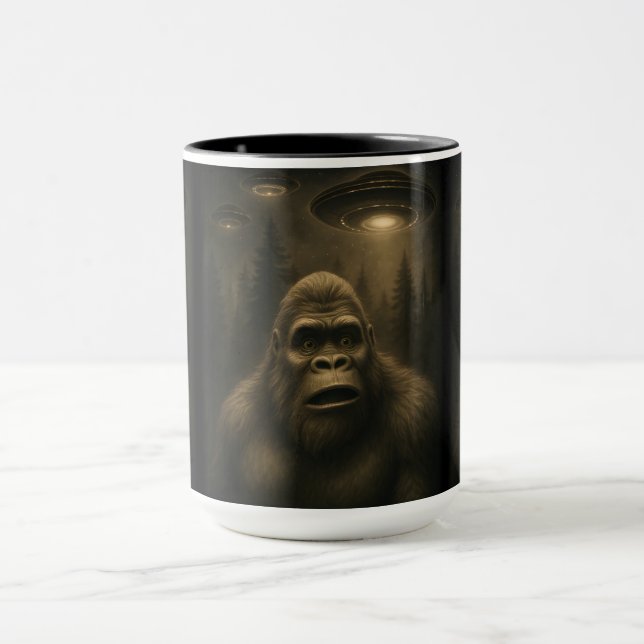 Caneca OVNI Alienígena Sasquatch Pé Grande (Centro)