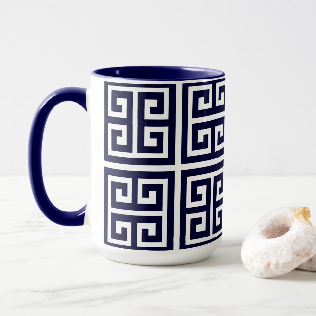 Caneca Padrão de Chave Grega Azul Profundo Moderno e Eleg (Com Donut)