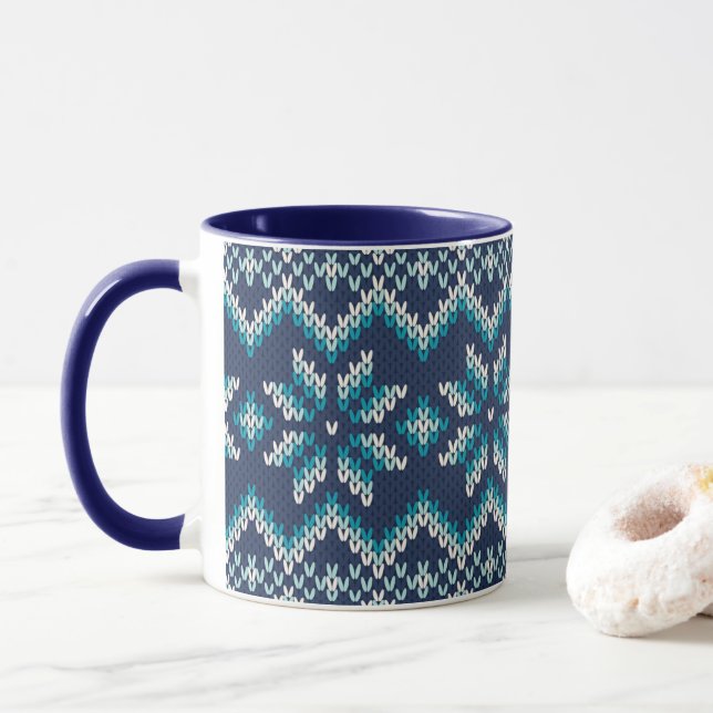 Caneca Padrão de Faux Knit de Suéter de Neve Azul e Branc (Com Donut)