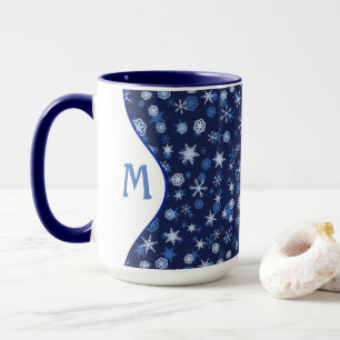 Caneca Padrão de floco de neve branco e azul brilhante