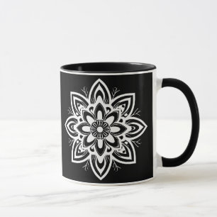 Caneca Padrão de Flor Mandala em Preto e Branco