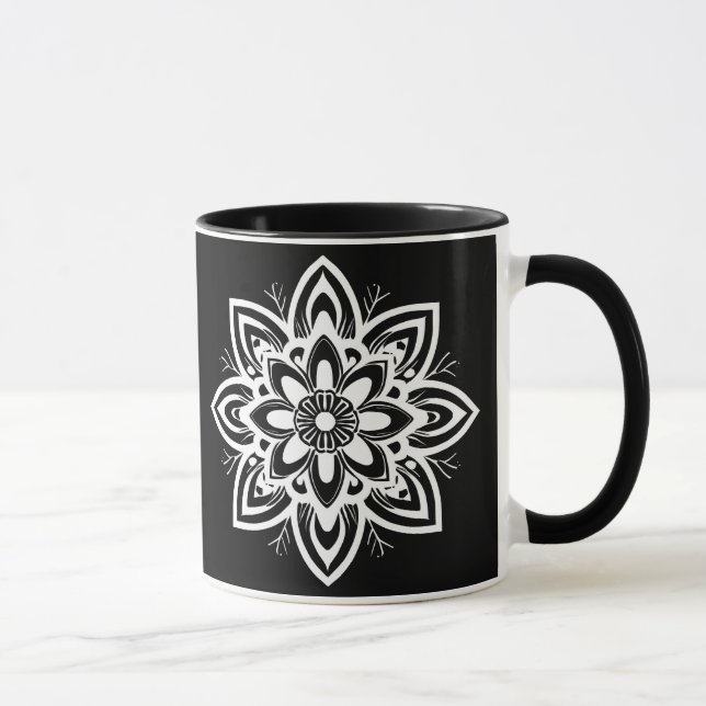Caneca Padrão de Flor Mandala em Preto e Branco (Direita)