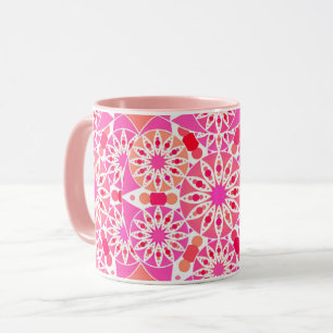 Caneca Padrão de mandala, tons de rosa e coral