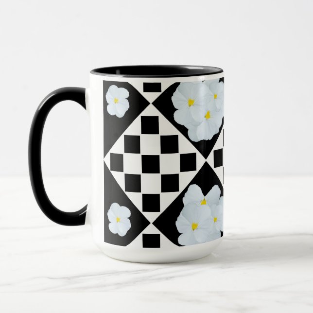 Caneca Padrão de Pansy Verificado em Preto e Branco (Esquerda)