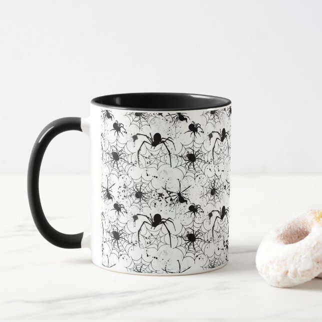 Caneca Padrão de Teia de Aranha de Halloween (Com Donut)
