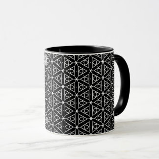 Caneca Padrão Geométrico Preto Branco e Prata