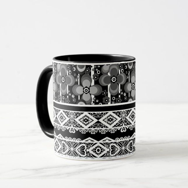 Caneca Padrão preto e branco com rendas e retalhos (Frente Esquerda)