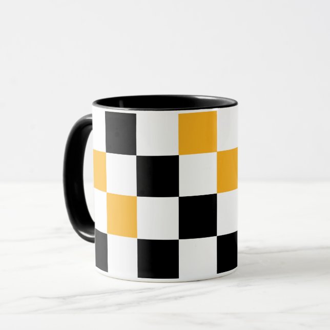Caneca Padrão Xadrez Amarelo Preto Branco Design  (Frente Esquerda)