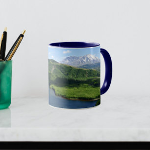 Caneca Paisagem Cênica do Lago Coldwater do Monte St Hele