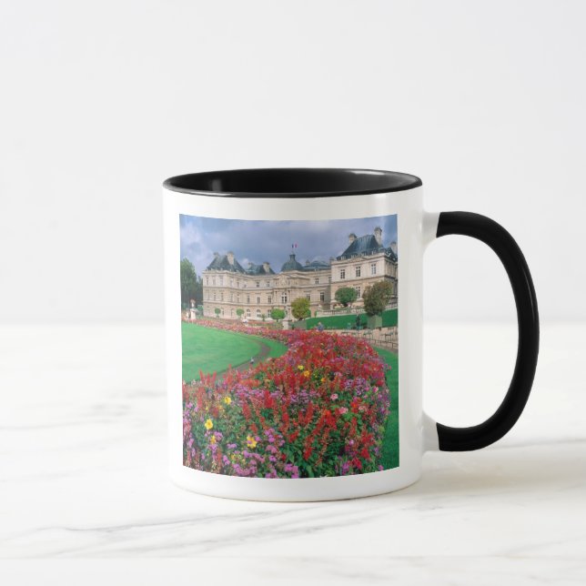 Caneca Palácio de Luxemburgo em Paris, França. (Direita)