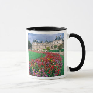 Caneca Palácio do Luxemburgo em Paris, França.