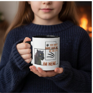 Caneca Pantera Negra Gráfico "Estou Aqui"