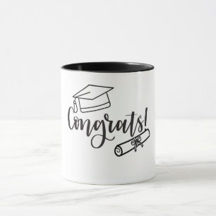 Caneca Parabéns a preto e branco com chapéu e diploma