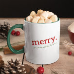 Caneca Parabéns minimalistas da família moderna<br><div class="desc">Sip de alegria juntos! 🎄 Personalize nossa Fama de Natal da Família Correspondente com seu texto. Alegria minimalista para todos! 🎅 #MatchingFamilyMug #NatalJuntos</div>
