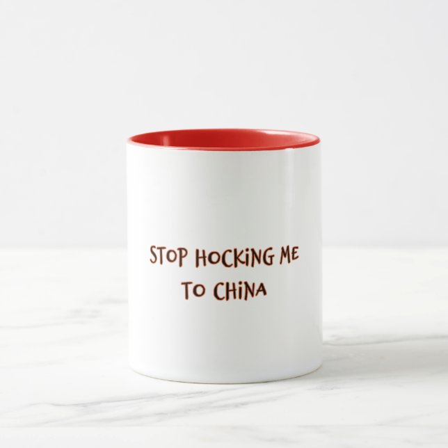 Caneca Pare de Me Vender Para a China (Centro)