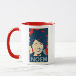 Caneca Paródia política de Kristi L. Noem Poster