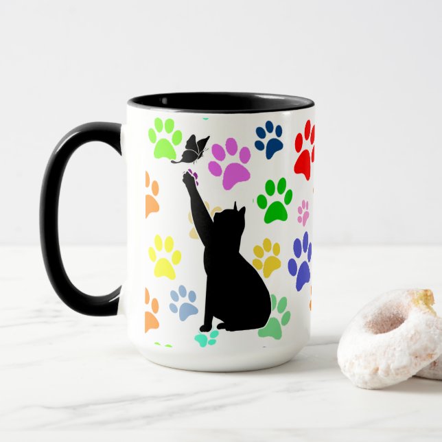 Caneca Pata-branca e gato perseguindo uma borboleta (Com Donut)