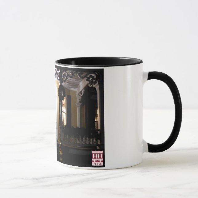 Caneca Patamar da casa do hexágono na noite (Direita)