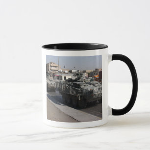 Caneca patrulhamento de soldados