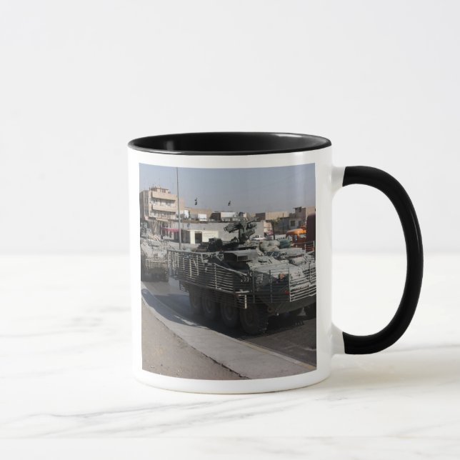Caneca patrulhamento de soldados (Direita)
