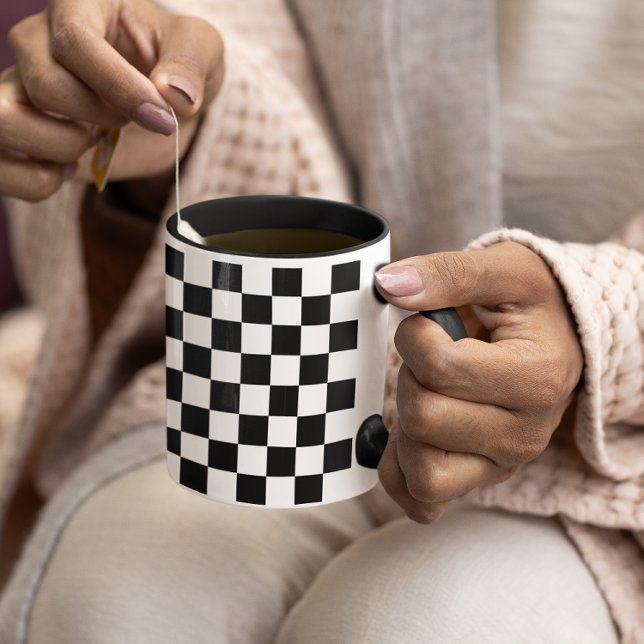 Caneca Pequeno Xadrez Preto e Branco (Small Black and White Checked Pattern Mug)