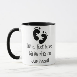 Caneca Pequenos Pés Grandes Marcas Preto
