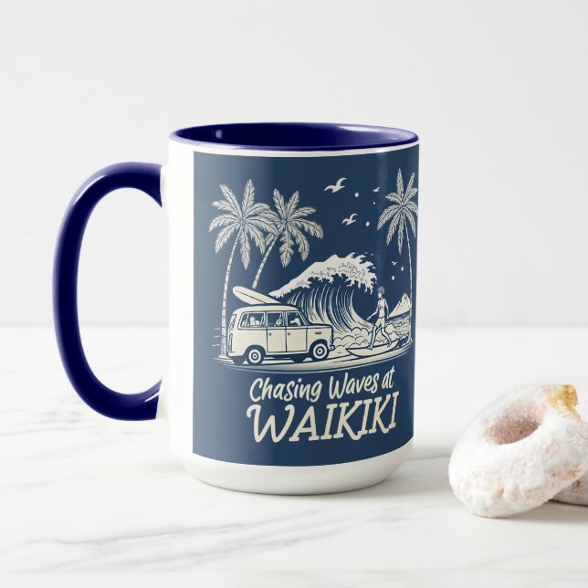 Caneca Perseguindo Ondas em Waikiki (Com Donut)