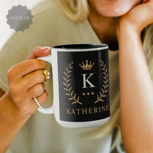 Caneca Personalizar o nome e o monograma Dourado preto in (Customize Name & Initial Black White Gold Monogram Mug)