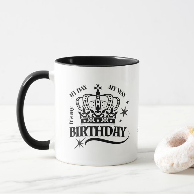 Caneca Personalized Elegant Birthday Crown Typography (Com Donut)
