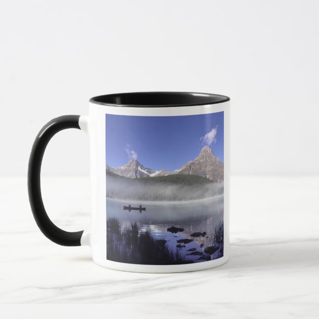 Caneca Pescadores em canoa no Lago Waterfowl, Banff (Esquerda)
