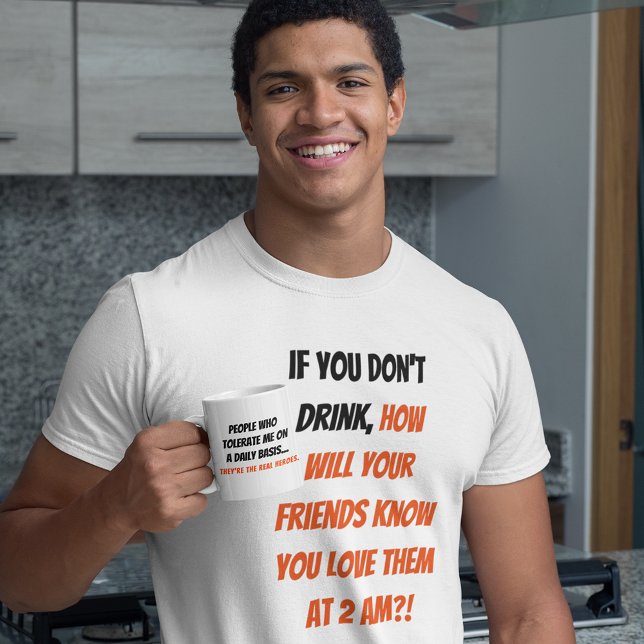 Caneca Pessoas Engraçadas Que Me Toleram São Heróis Verda (Funny People Who Tolerate Me Are Real Heroes Humor Mug)