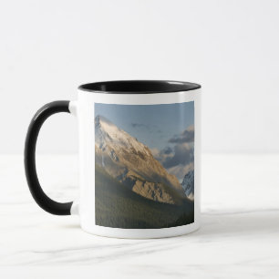 Caneca Pico alto perto do Lago Maligne, Jasper Nacional