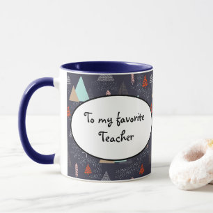Caneca Pinheiros Evergreen desenhados à mão na neve à