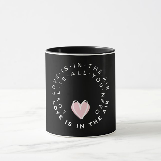 Caneca Pink Heart Love Is In Air Quote Valentine's day (Centro)