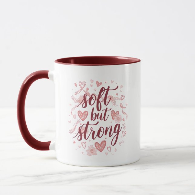 Caneca Pink Hearts Empowering "Soft But Strong" Graphic (Esquerda)